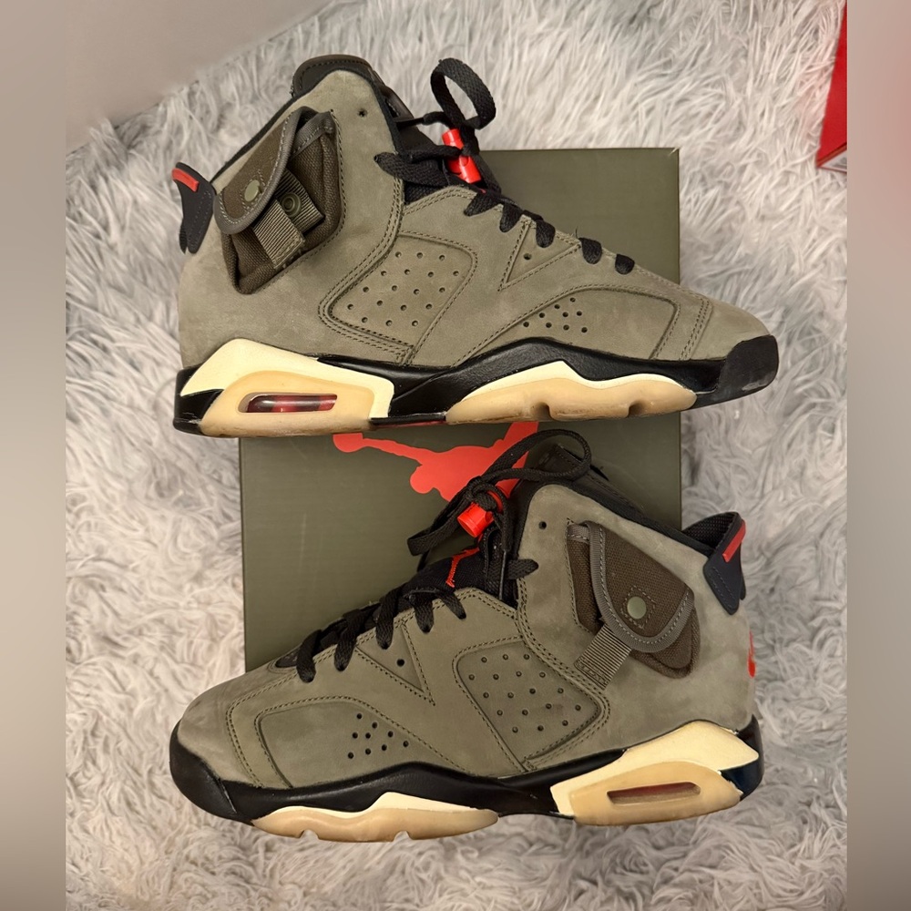 Air Jordan Retro 6 Travis Scott